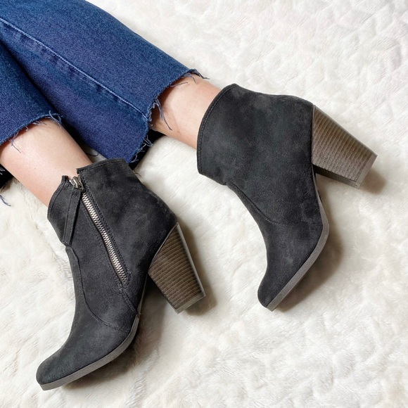 Journee Collection Shoes - NWT Journee Collection Zip Up Ankle Booties